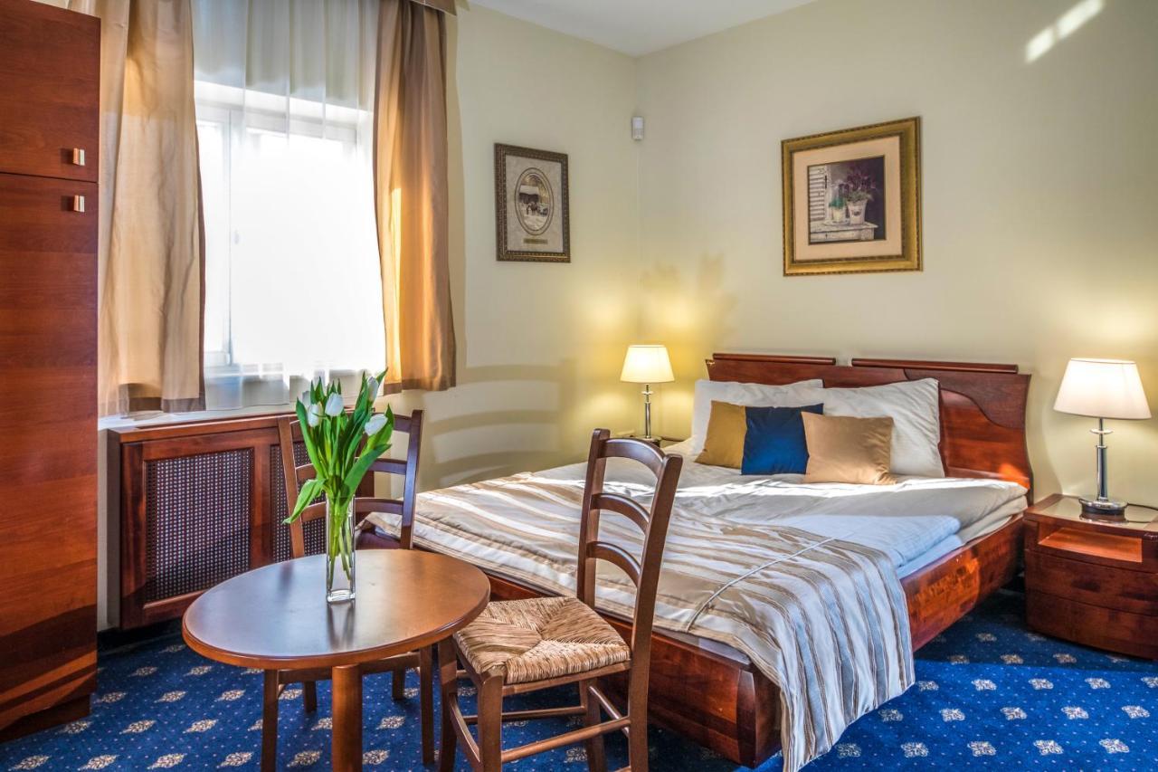 Hotel Forest Hills ซีร์ซ ภายนอก รูปภาพ