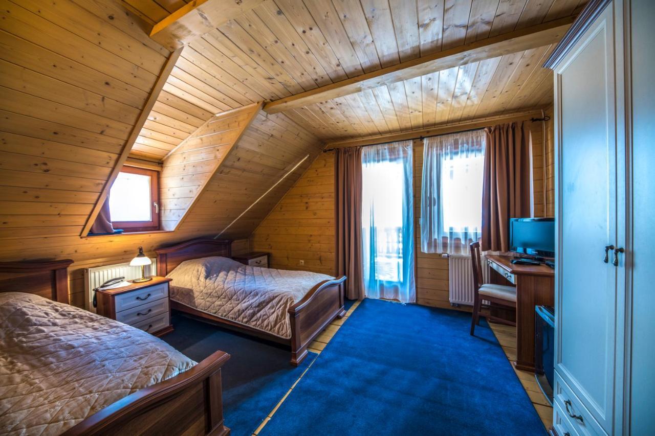 Hotel Forest Hills ซีร์ซ ภายนอก รูปภาพ