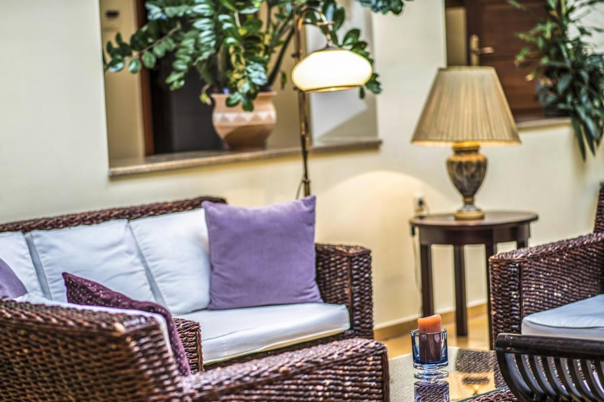 Hotel Forest Hills ซีร์ซ ภายนอก รูปภาพ